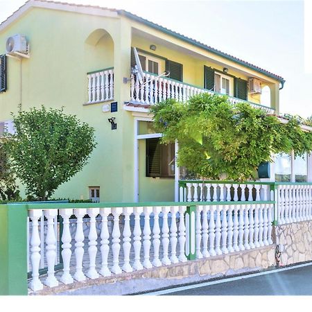 Apartment Pelicaric Sali Dugi Otok Esterno foto